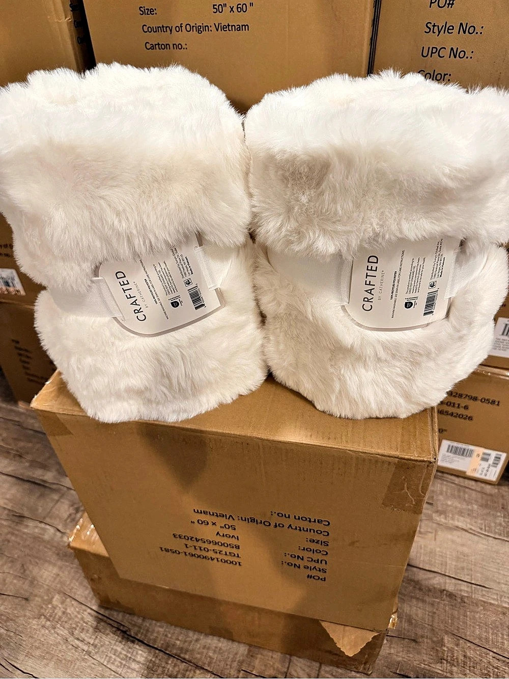 C&F Home Faux Fur Throw Blanket Set in White NWT